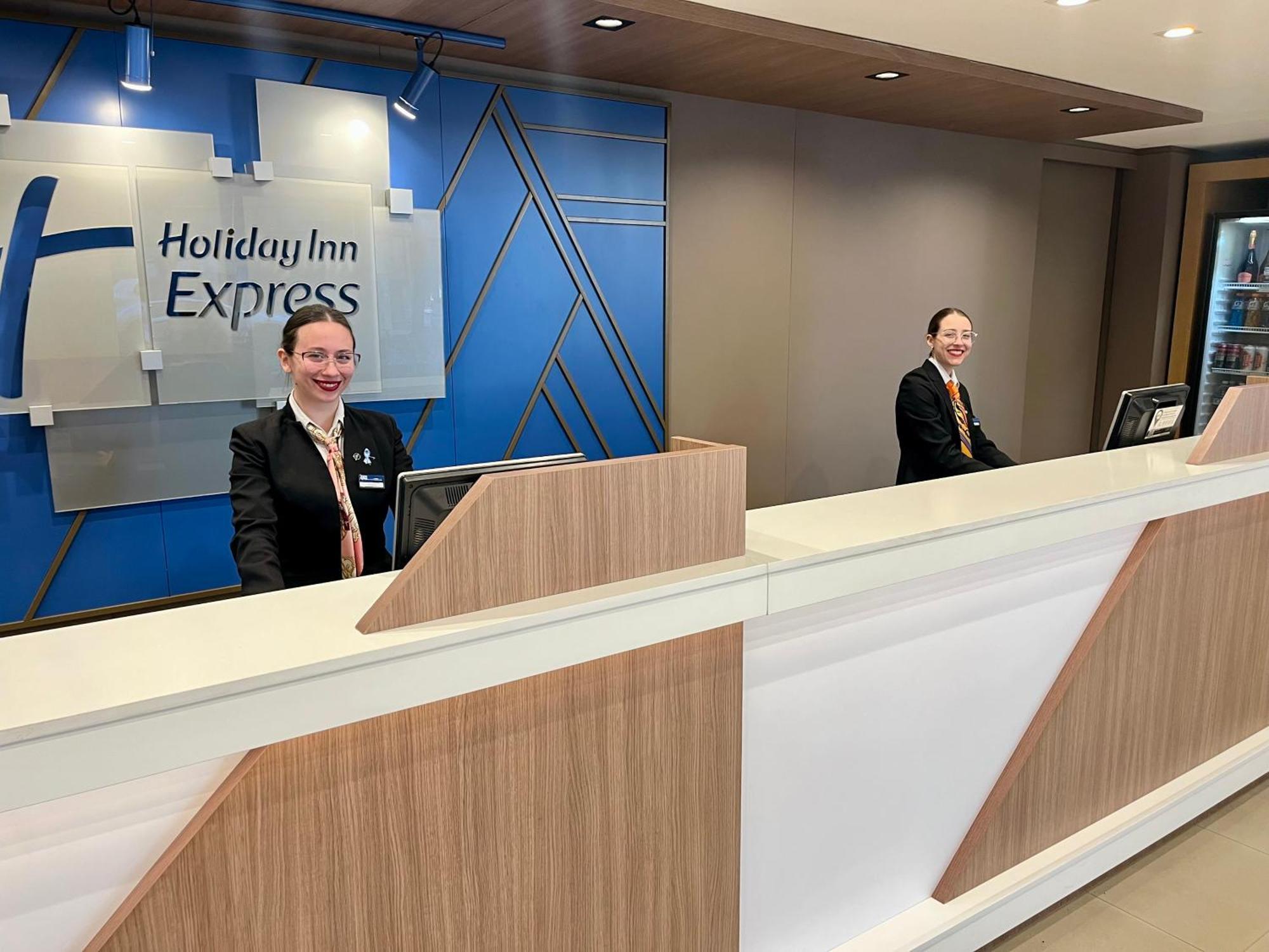 Holiday Inn Express Rosario By Ihg Екстер'єр фото