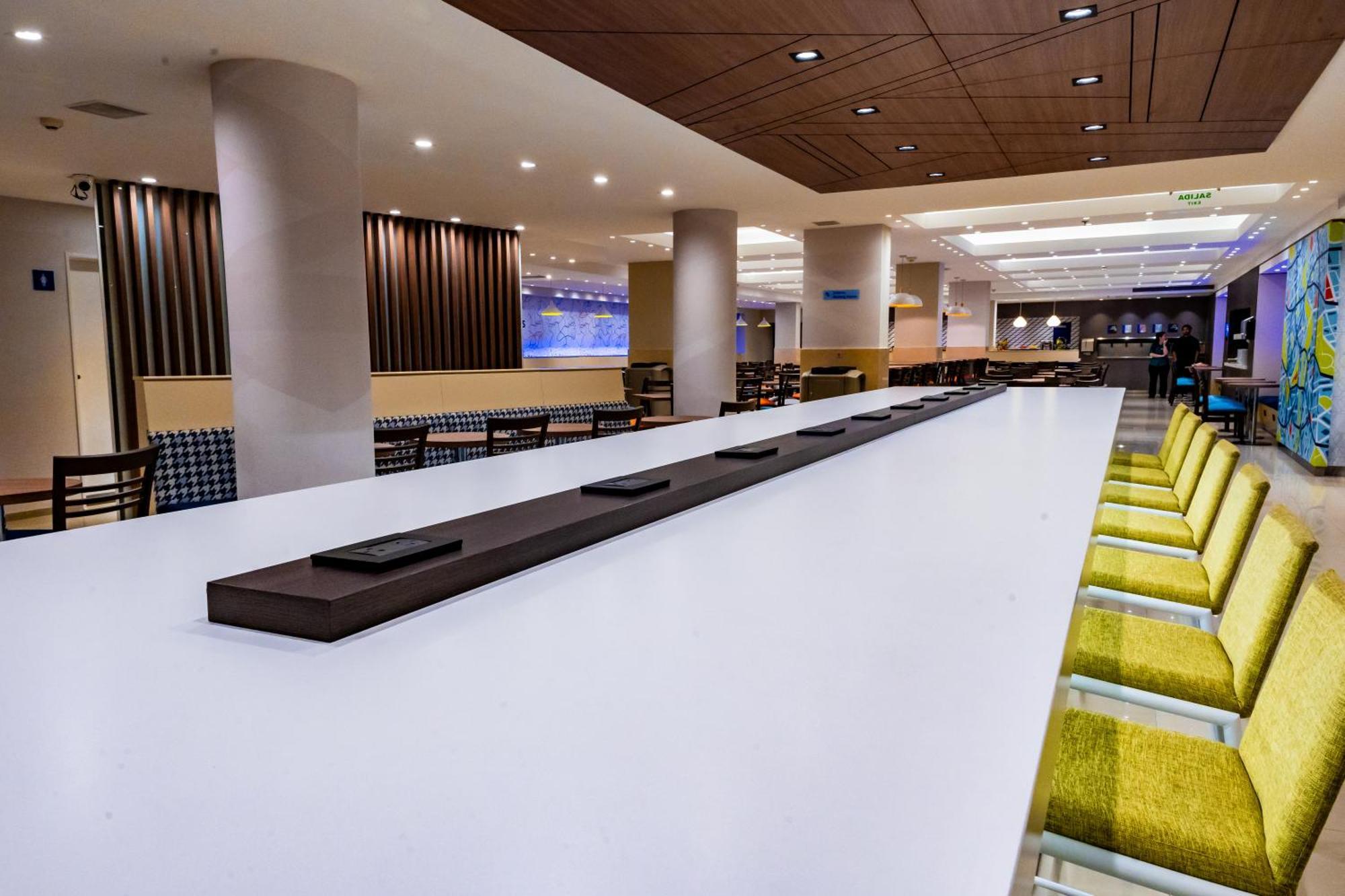 Holiday Inn Express Rosario By Ihg Екстер'єр фото