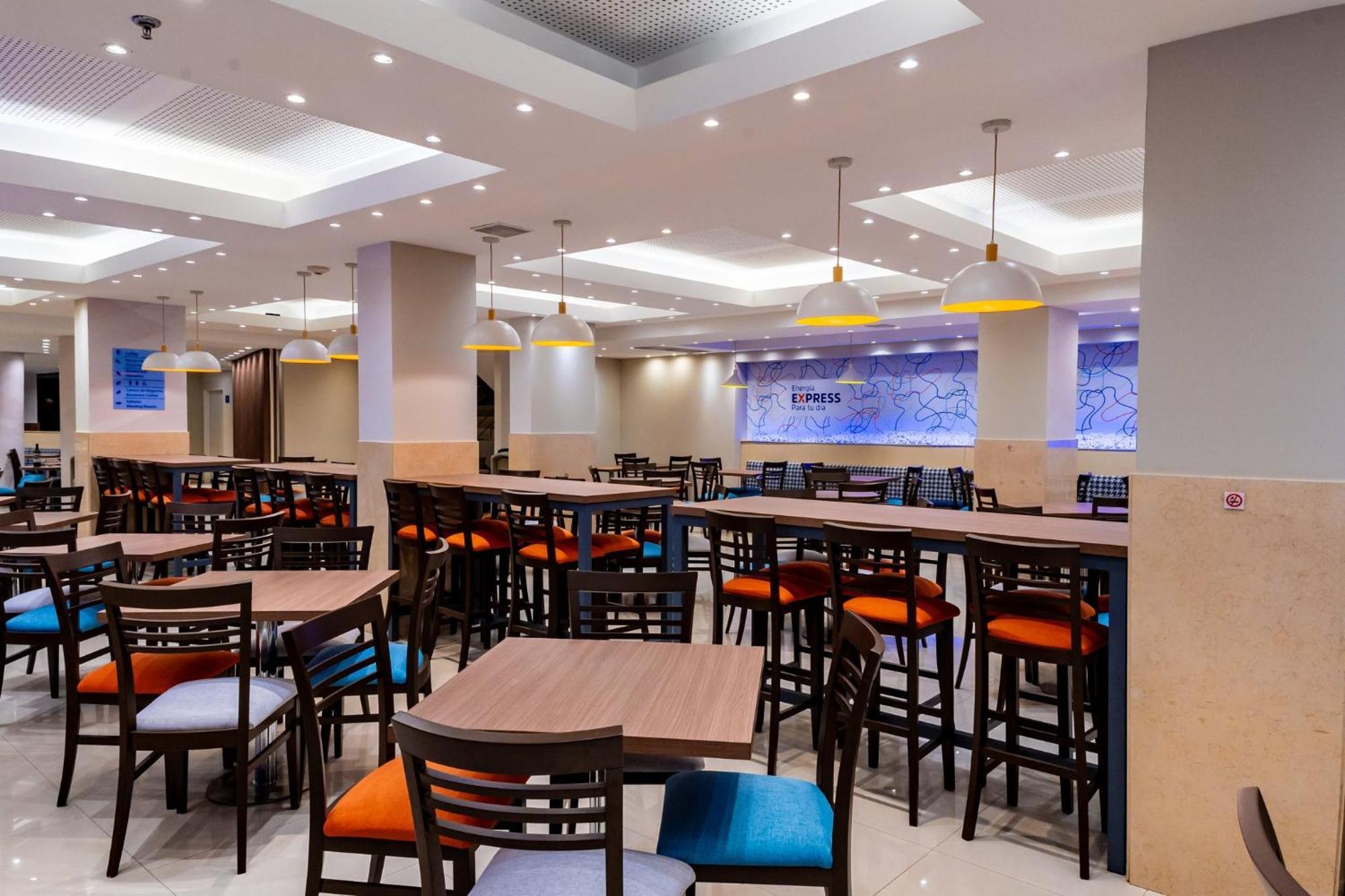 Holiday Inn Express Rosario By Ihg Екстер'єр фото