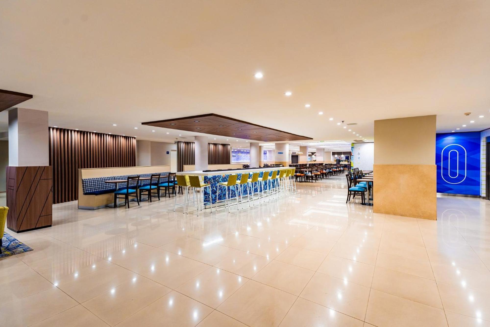 Holiday Inn Express Rosario By Ihg Екстер'єр фото