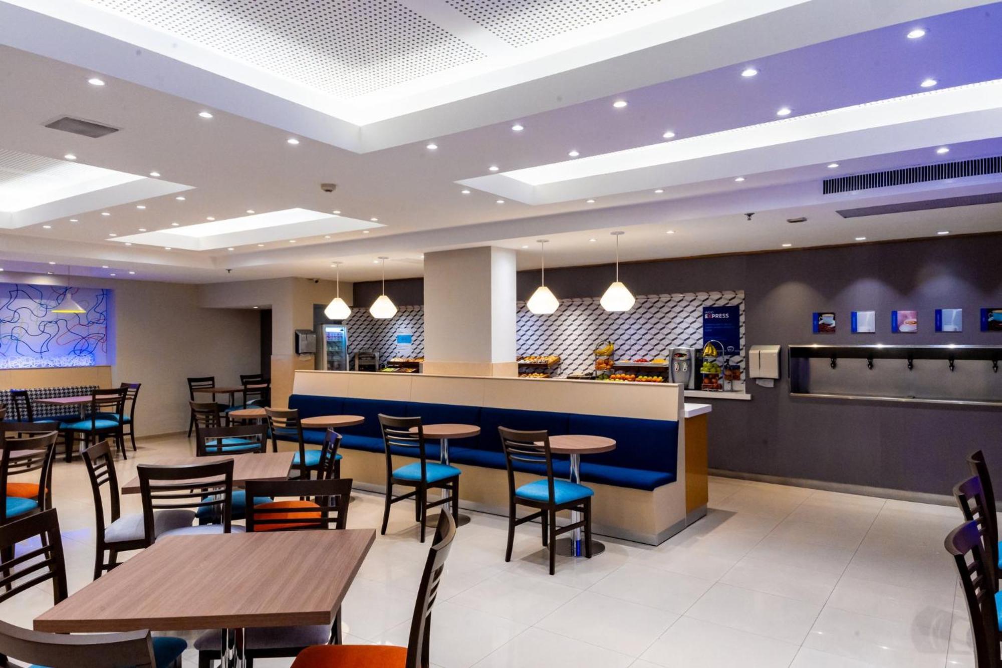 Holiday Inn Express Rosario By Ihg Екстер'єр фото